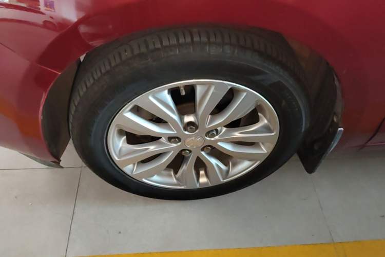 Used Buick GT 2019 15T Dual-Clutch Connected Elite Model China VI Left Front Wheel Hub