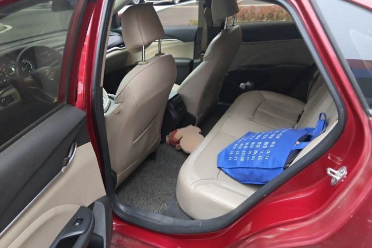Used Buick GT 2019 15T Dual-Clutch Connected Elite Model China VI Left Rear Seat