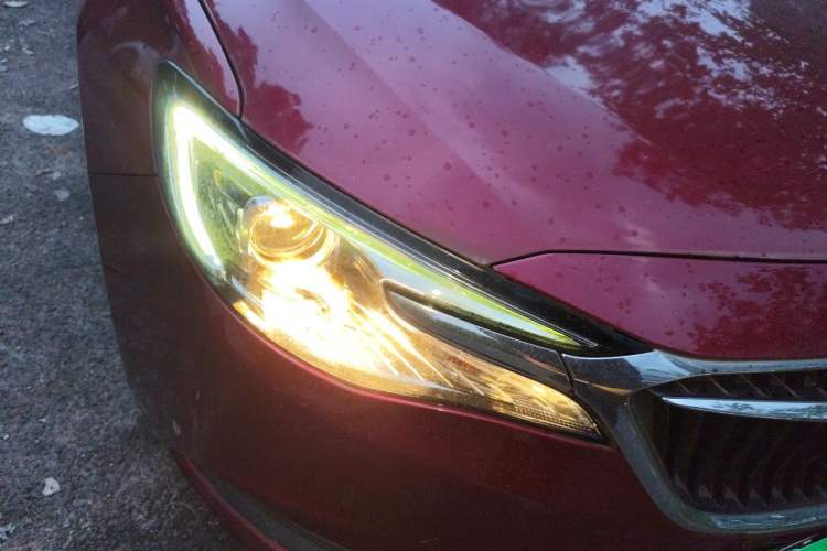 Used Buick GT 2019 15T Dual-Clutch Advanced Version China VI Standard Right Front Headlight