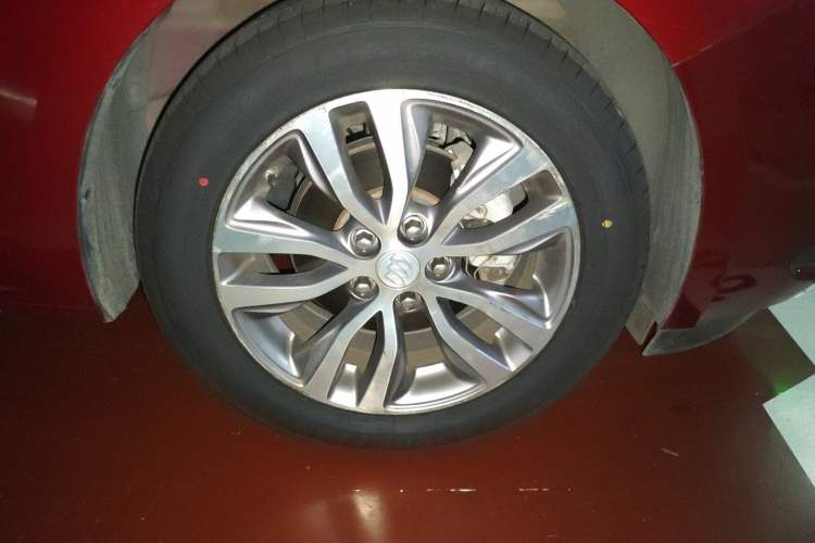 Used Buick GT 2019 18T Automatic Connected Elite Model China VI Standard Right Front Wheel Hub