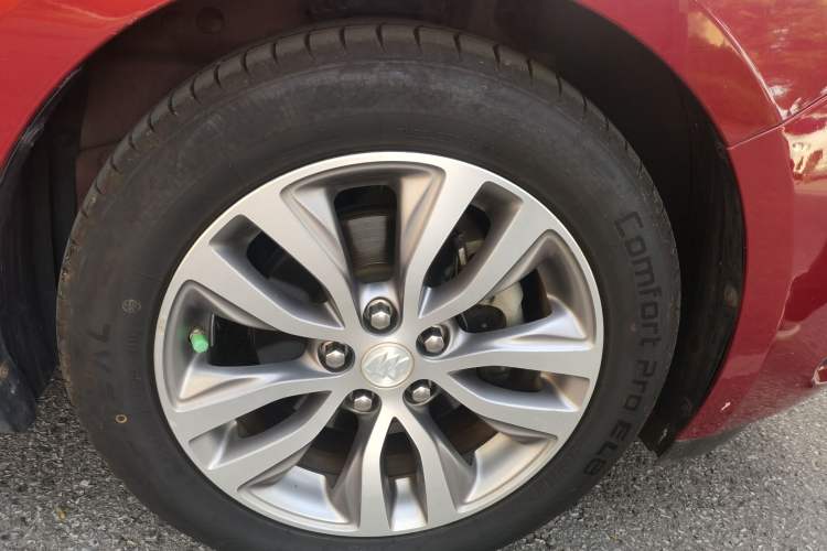Used Buick GT 2019 18T Automatic Connected Elite Model China VI Standard Right Front Wheel Hub