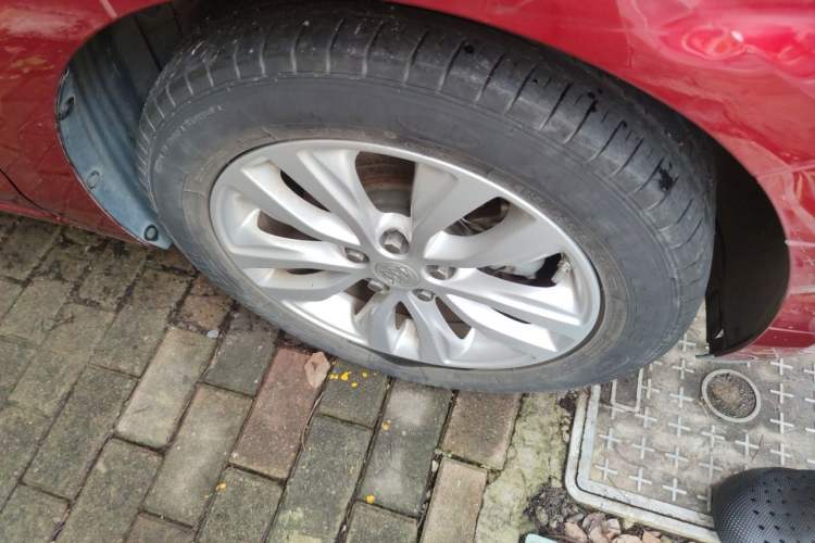 Used Buick GT 2019 15T Dual-Clutch Connected Elite Model China VI Right Front Wheel Hub