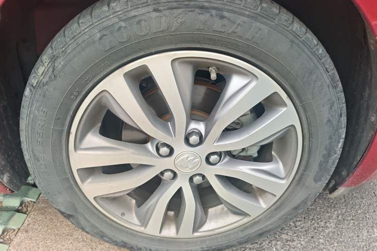 Used Buick GT 2019 18T Automatic Connected Elite Model China VI Standard Right Front Wheel Hub