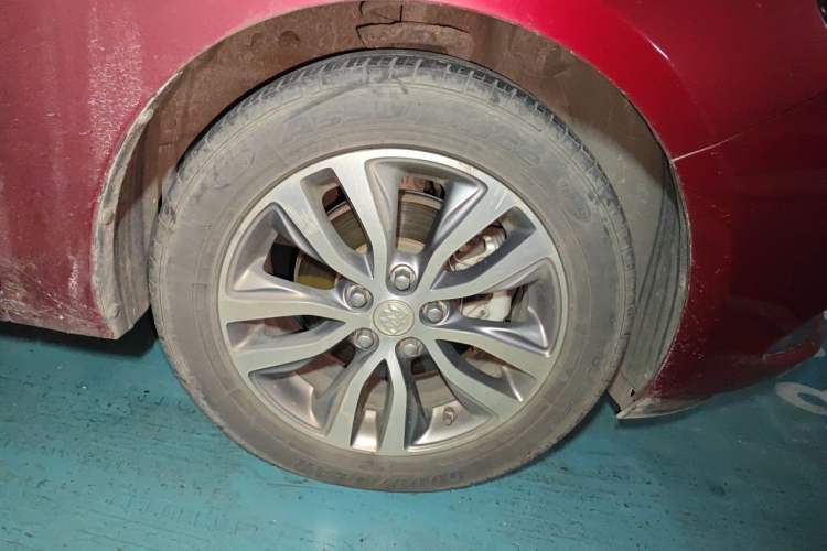 Used Buick GT 2019 18T Automatic Connected Elite Model China VI Standard Right Front Wheel Hub