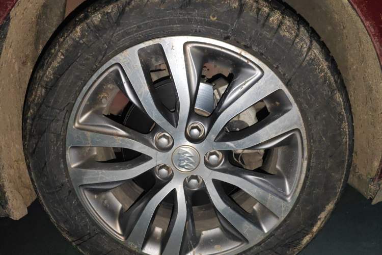 Used Buick GT 2019 18T Automatic Connected Elite Model China VI Standard Right Front Wheel Hub