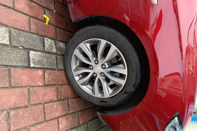 Used Buick GT 2019 18T Automatic Connected Elite Model China VI Standard Right Front Wheel Hub