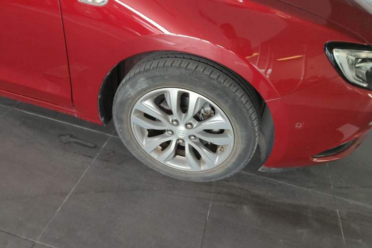 Used Buick GT 2019 18T Automatic Connected Flagship Version China VI Standard Right Front Wheel Hub