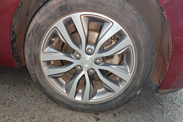 Used Buick GT 2019 18T Automatic Connected Elite Model China V Standard Right Front Wheel Hub