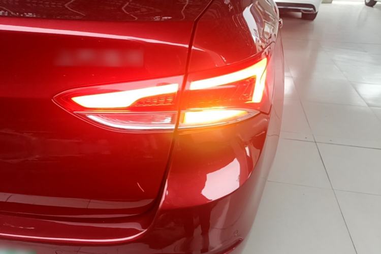 Used Buick GT 2019 18T Automatic Connected Elite Model China V Standard Right Rear Taillight