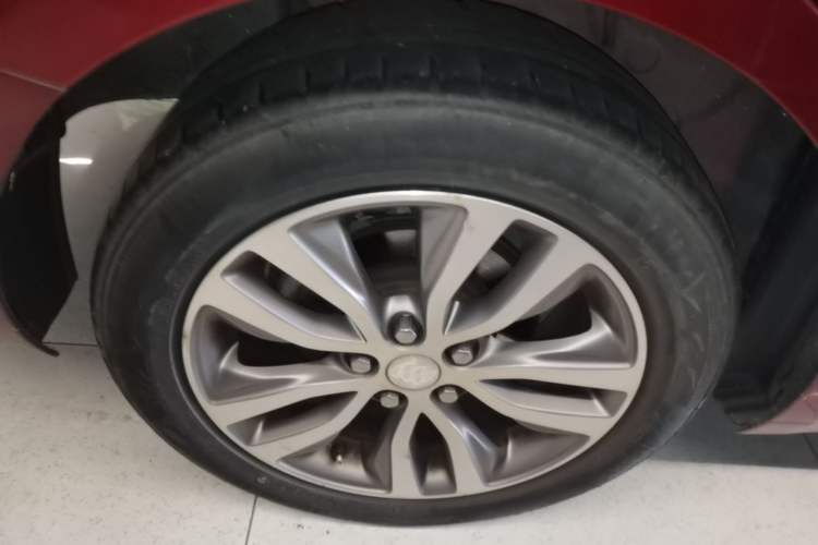 Used Buick GT 2019 18T Automatic Connected Elite Model China VI Standard Right Rear Wheel Hub