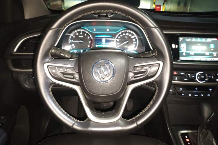 Used Buick GT 2019 18T Automatic Connected Elite Model China VI Standard Steering Wheel
