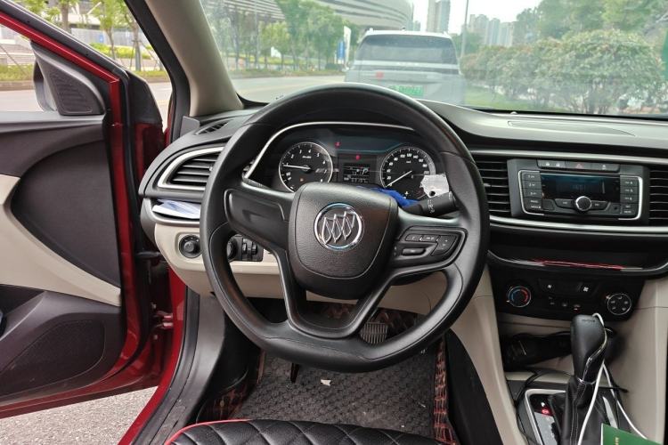 Used Buick GT 2019 15T Dual-Clutch Advanced Version China VI Standard Steering Wheel
