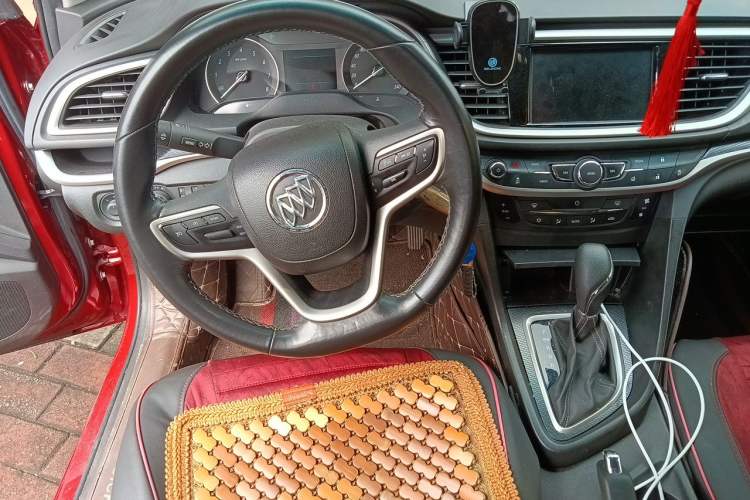 Used Buick GT 2019 18T Automatic Connected Elite Model China VI Standard Steering Wheel