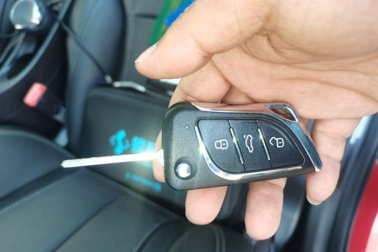 Used Buick GT 2019 18T Automatic Connected Elite Model China VI Standard Vehicle Key