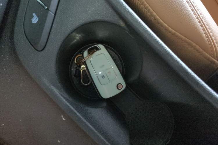 Used Buick GT 2019 18T Automatic Connected Flagship Version China VI Standard Vehicle Key