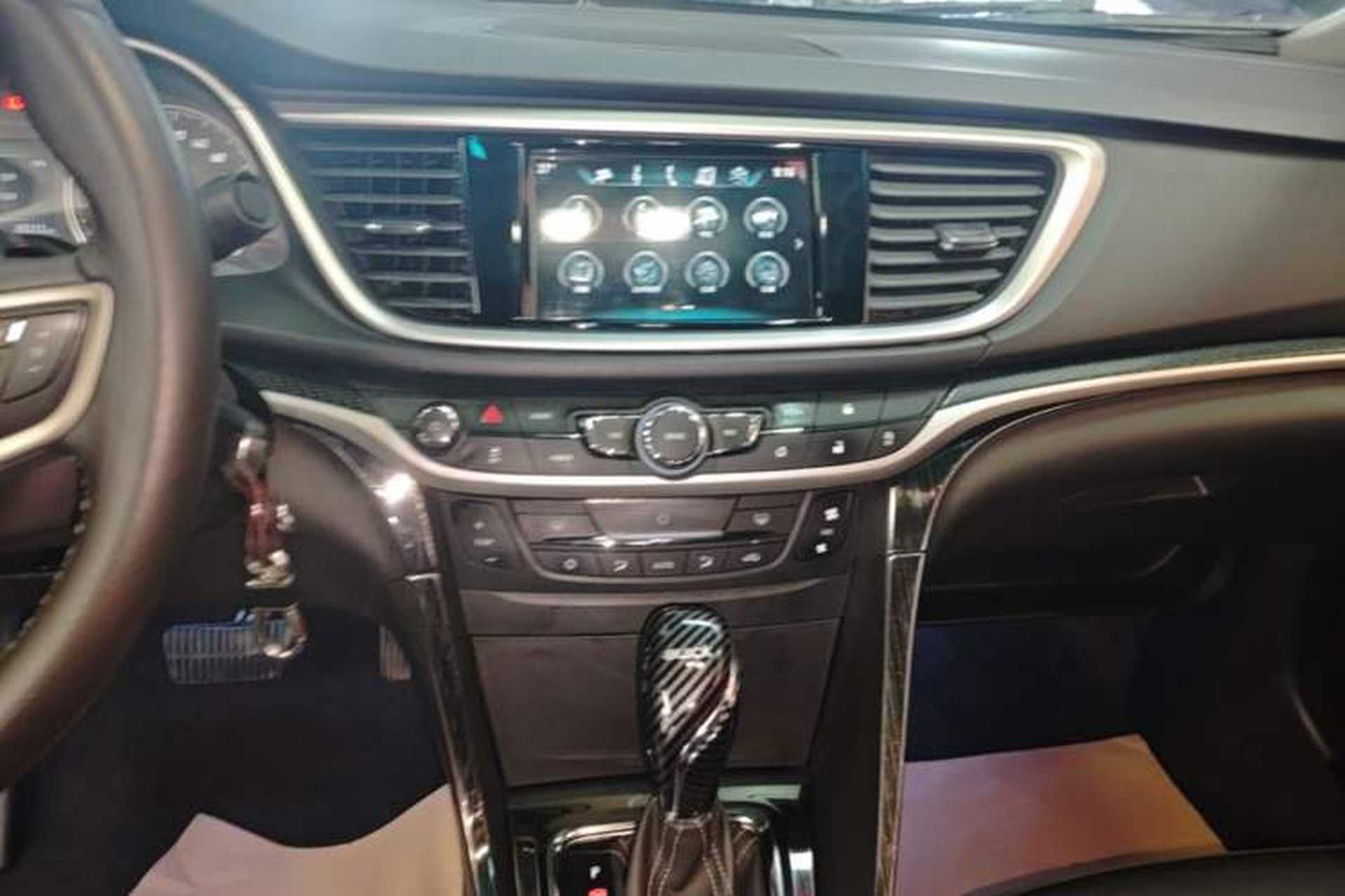 Used Buick GT 2019 18T Automatic Connected Elite Model China VI Standard Audio And AC Panel