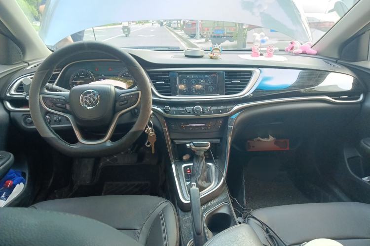 Used Buick GT 2019 18T Automatic Connected Elite Model China VI Standard Center Console