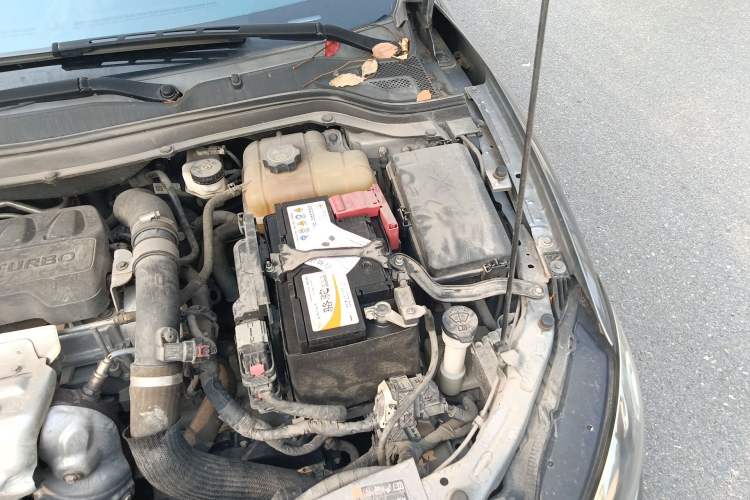 Used Buick GT 2019 18T Automatic Connected Elite Model China VI Standard Engine Bay Left