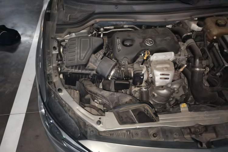 Used Buick GT 2019 15T Dual-Clutch Connected Elite Version China V Standard Engine Bay Right