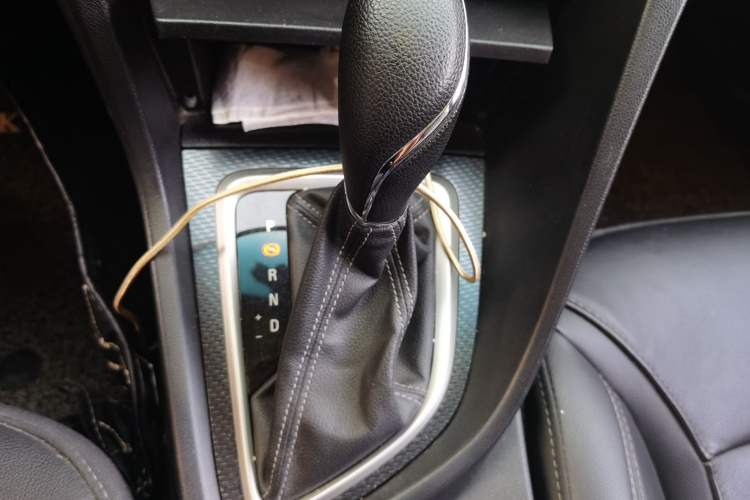 Used Buick GT 2019 18T Automatic Connected Elite Model China VI Standard Gear Lever