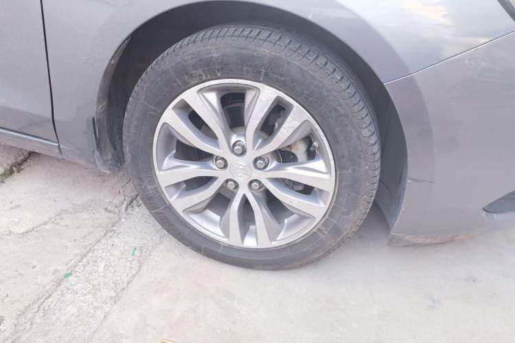 Used Buick GT 2019 18T Automatic Connected Elite Model China VI Standard Right Front Wheel Hub