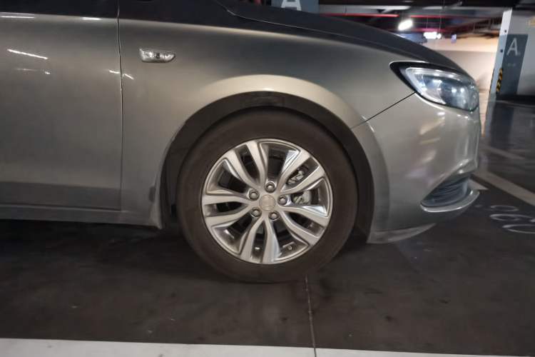 Used Buick GT 2019 15T Dual-Clutch Connected Elite Version China V Standard Right Front Wheel Hub