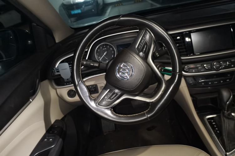 Used Buick GT 2019 15T Dual-Clutch Connected Elite Version China V Standard Steering Wheel