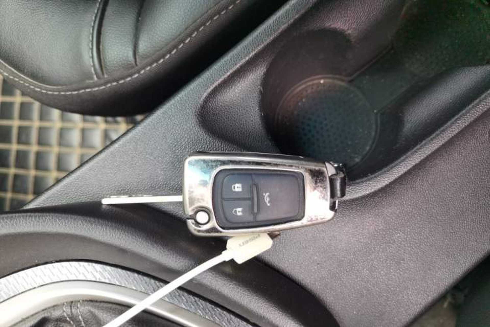 Used Buick GT 2019 18T Automatic Connected Elite Model China VI Standard Vehicle Key