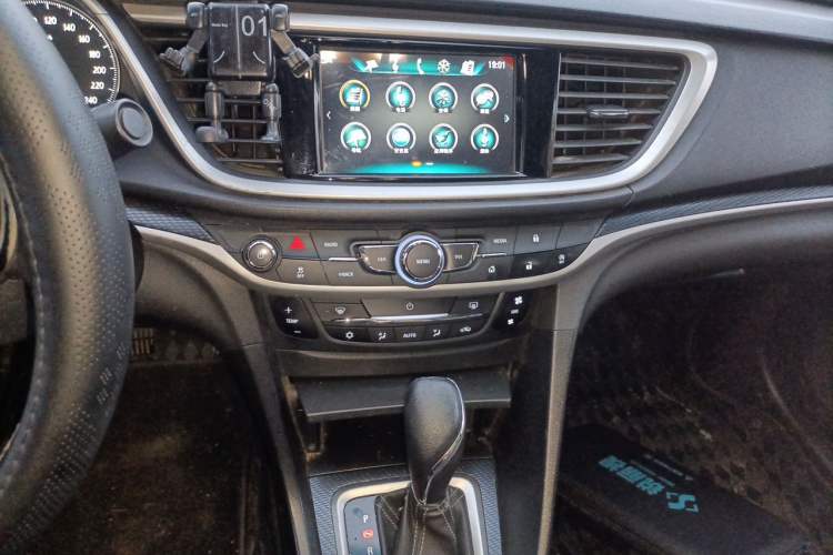 Used Buick GT 2019 18T Automatic Connected Elite Model China V Standard Audio And AC Panel