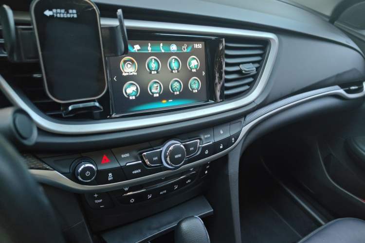 Used Buick GT 2019 18T Automatic Connected Elite Model China V Standard Audio And AC Panel