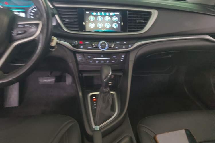 Used Buick GT 2019 18T Automatic Connected Elite Model China VI Standard Audio And AC Panel