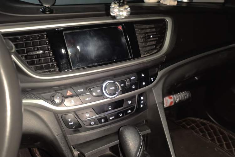Used Buick GT 2019 18T Automatic Connected Elite Model China VI Standard Audio And AC Panel