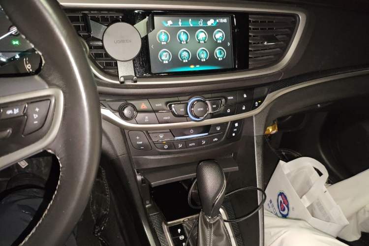 Used Buick GT 2019 18T Automatic Connected Elite Model China VI Standard Audio And AC Panel