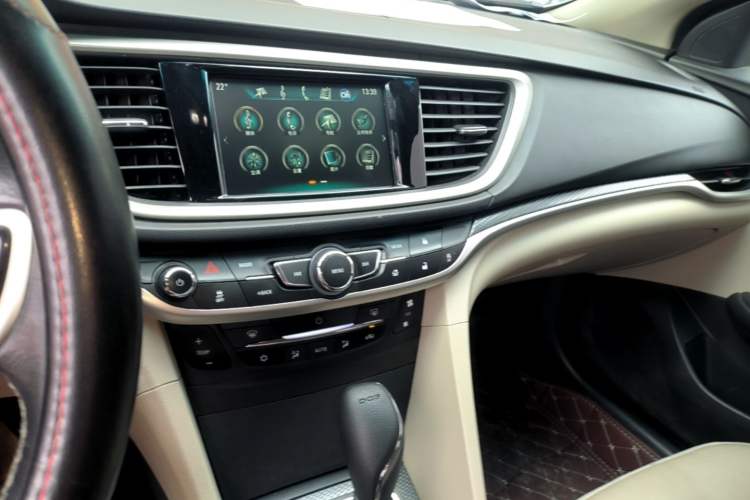 Used Buick GT 2019 15T Dual-Clutch Connected Elite Model China VI Audio And AC Panel