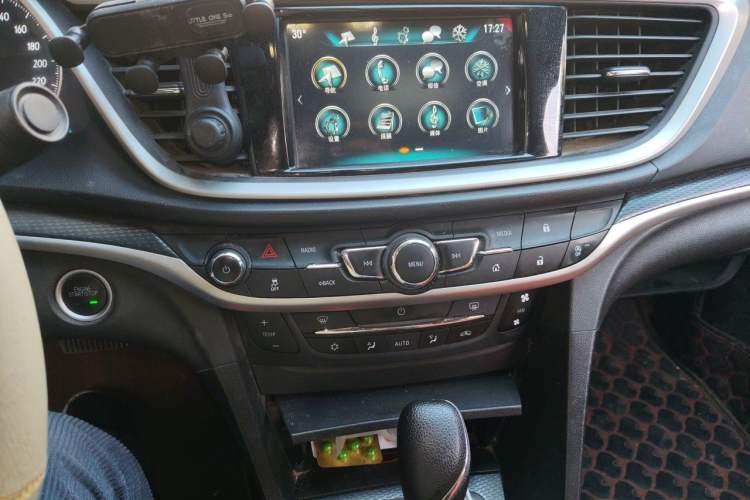 Used Buick GT 2019 18T Automatic Connected Flagship Version China VI Standard Audio And AC Panel