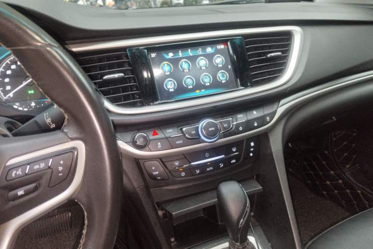 Used Buick GT 2019 18T Automatic Connected Elite Model China V Standard Audio And AC Panel