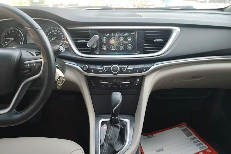 Used Buick GT 2019 15T Dual-Clutch Connected Elite Version China V Standard Audio And AC Panel