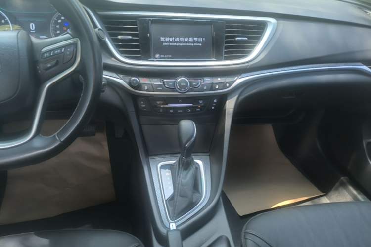 Used Buick GT 2019 18T Automatic Connected Elite Model China VI Standard Audio And AC Panel