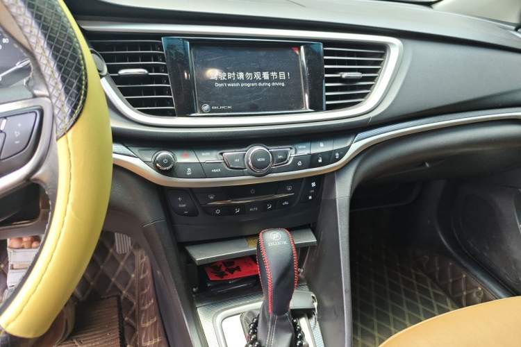 Used Buick GT 2019 18T Automatic Connected Flagship Version China VI Standard Audio And AC Panel