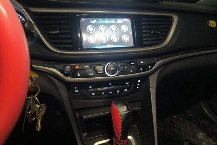 Used Buick GT 2019 18T Automatic Connected Elite Model China VI Standard Audio And AC Panel