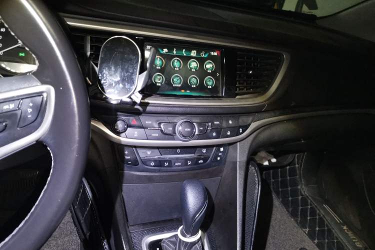 Used Buick GT 2019 18T Automatic Connected Elite Model China VI Standard Audio And AC Panel