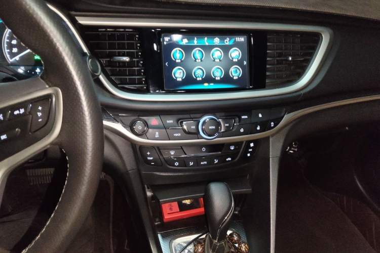 Used Buick GT 2019 18T Automatic Connected Flagship Version China VI Standard Audio And AC Panel