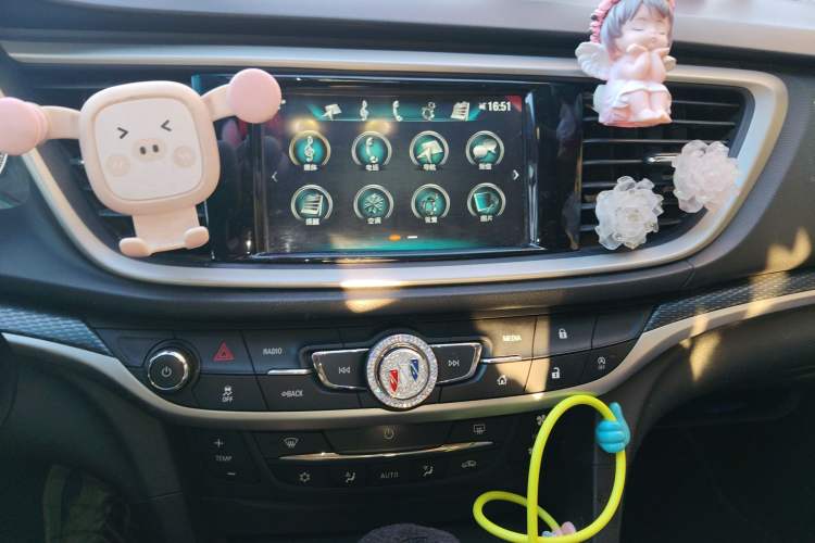 Used Buick GT 2019 18T Automatic Connected Elite Model China V Standard Audio And AC Panel