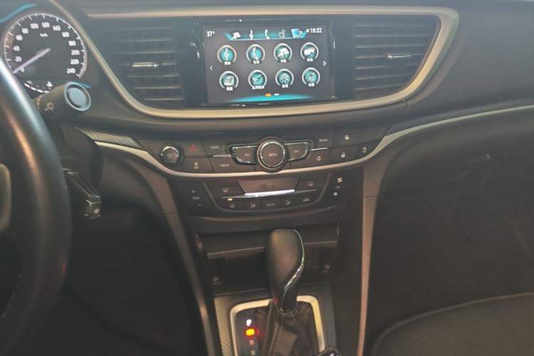 Used Buick GT 2019 18T Automatic Connected Elite Model China VI Standard Audio And AC Panel