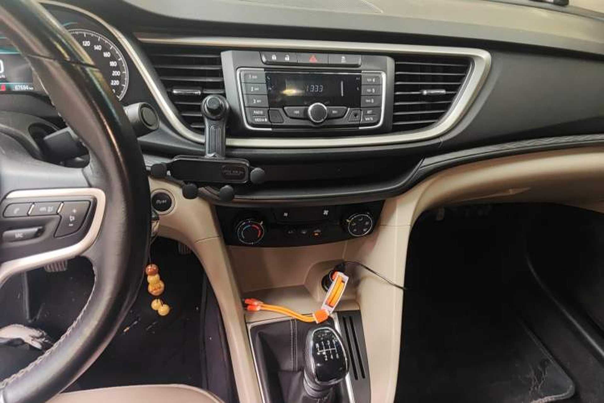 Used Buick GT 2019 15T Manual Elite Version China VI Standard Audio And AC Panel