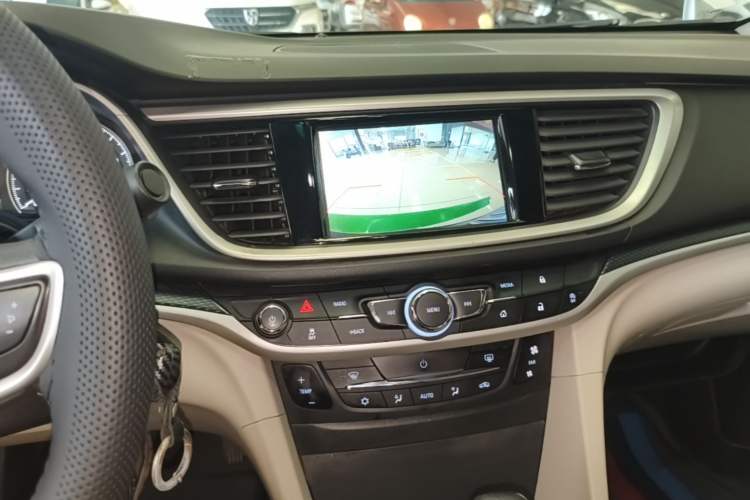 Used Buick GT 2019 15T Dual-Clutch Connected Elite Model China VI Audio And AC Panel