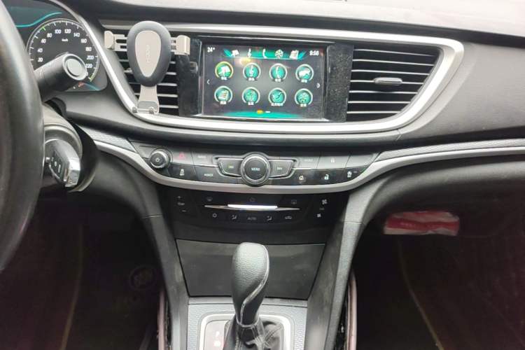 Used Buick GT 2019 18T Automatic Connected Elite Model China V Standard Audio And AC Panel
