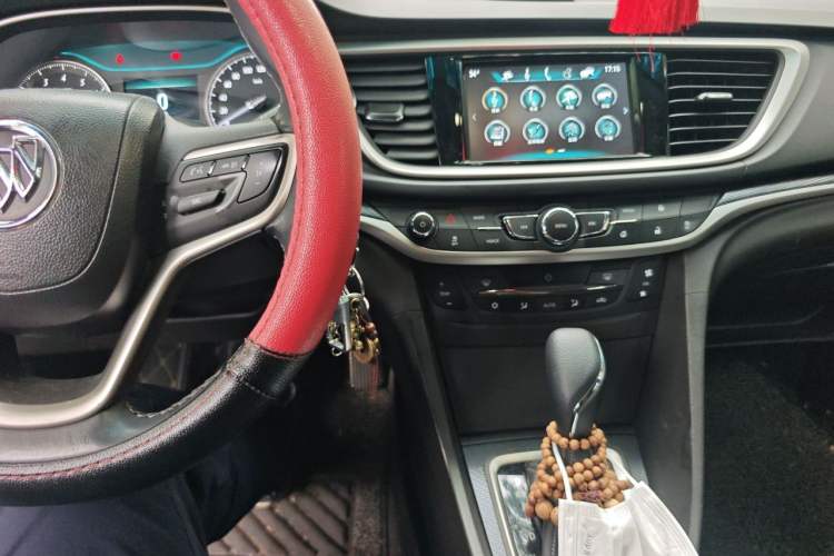 Used Buick GT 2019 18T Automatic Connected Elite Model China V Standard Audio And AC Panel