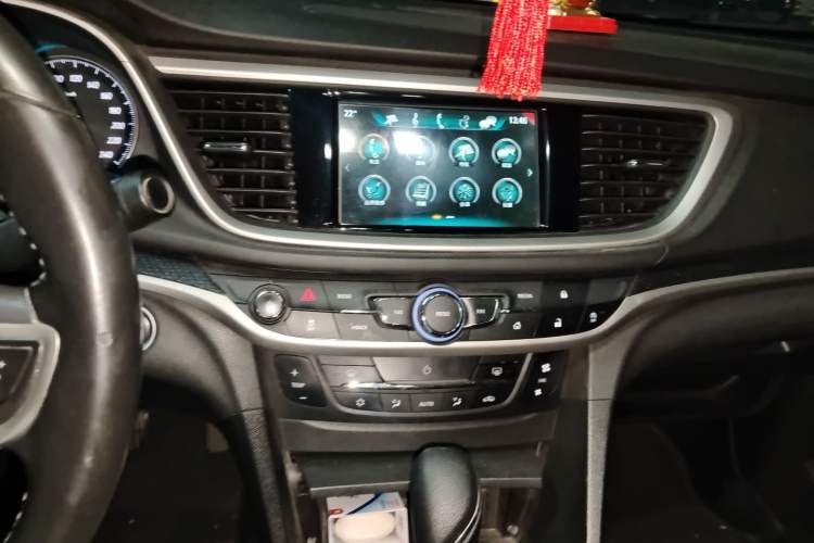 Used Buick GT 2019 18T Automatic Connected Elite Model China V Standard Audio And AC Panel