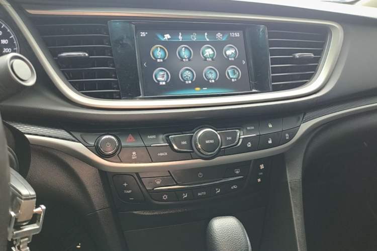 Used Buick GT 2019 18T Automatic Connected Elite Model China VI Standard Audio And AC Panel
